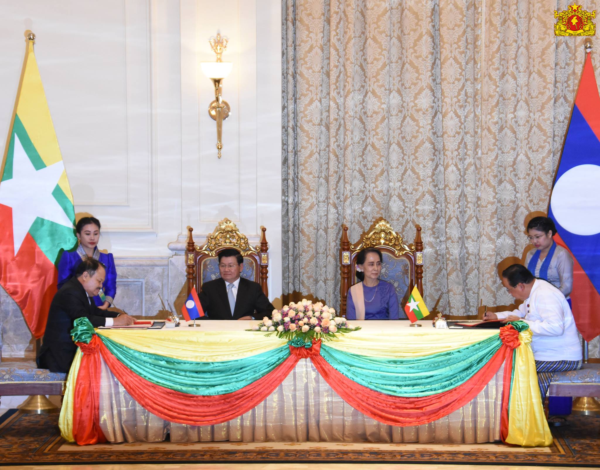 State Counsellor and Laos Prime Minister in bilateral talks in Nay Pyi Taw