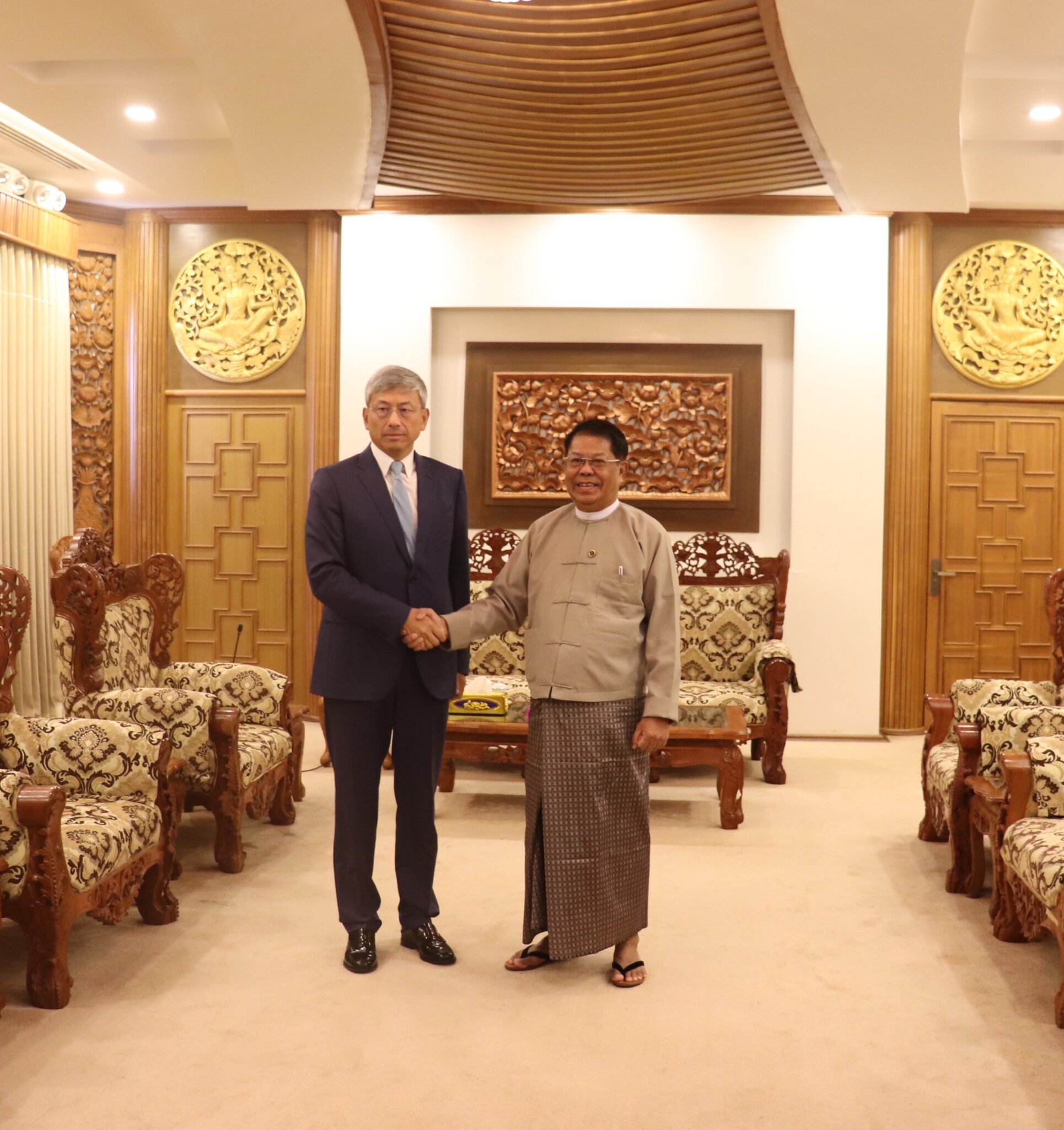 Deputy Prime Minister and Union Minister for Foreign Affairs of the Republic of the Union of Myanmar, receives the Chinese Ambassador to Myanmar (23-11-2023)