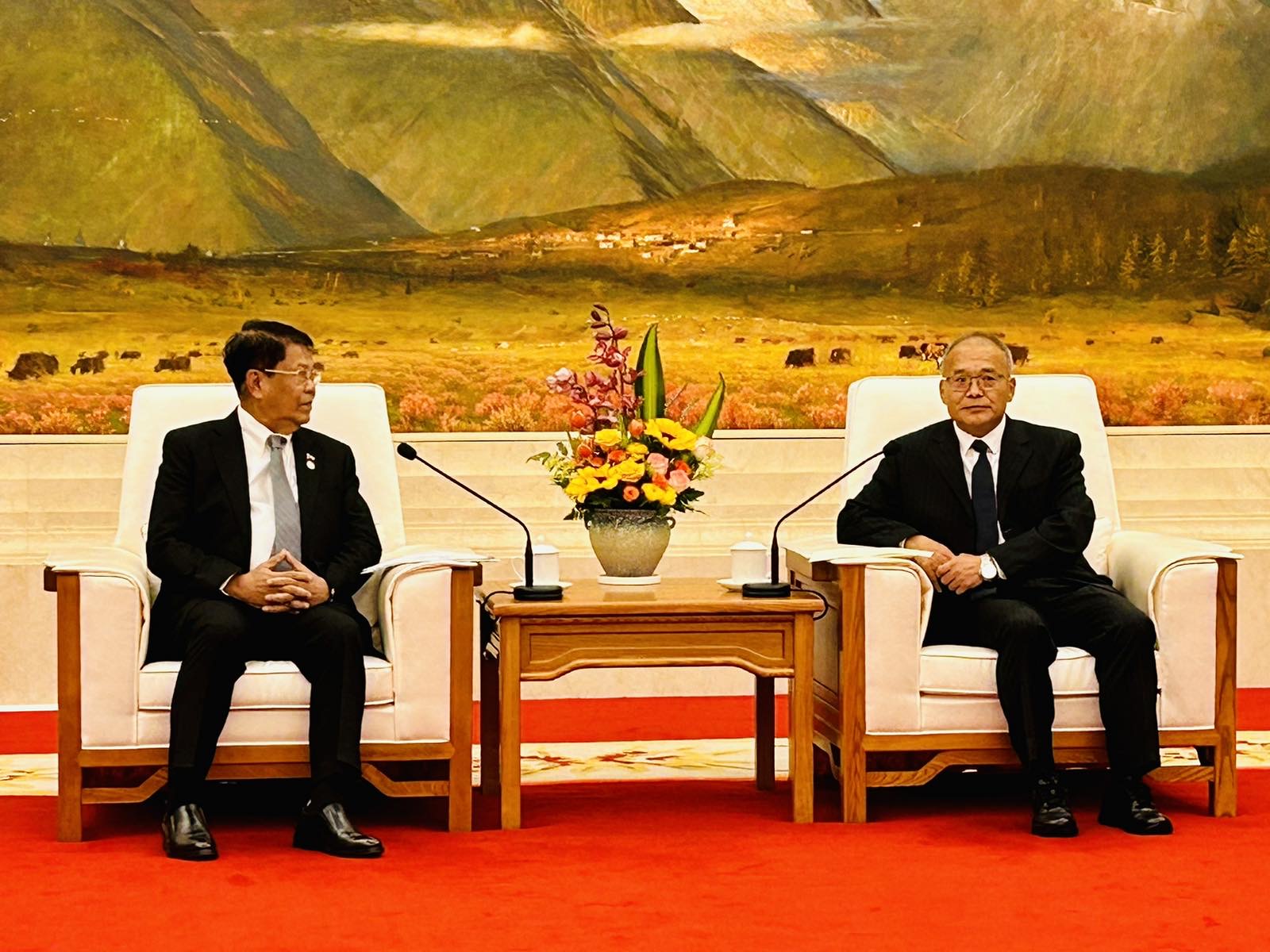 U Than Swe, Deputy Prime Minister and Union Minister for Foreign Affairs meets with Mr. Shi Yugang, Deputy Secretary of Yunnan Provincial Party Committee of the Communist Party of China (10-12-2023)