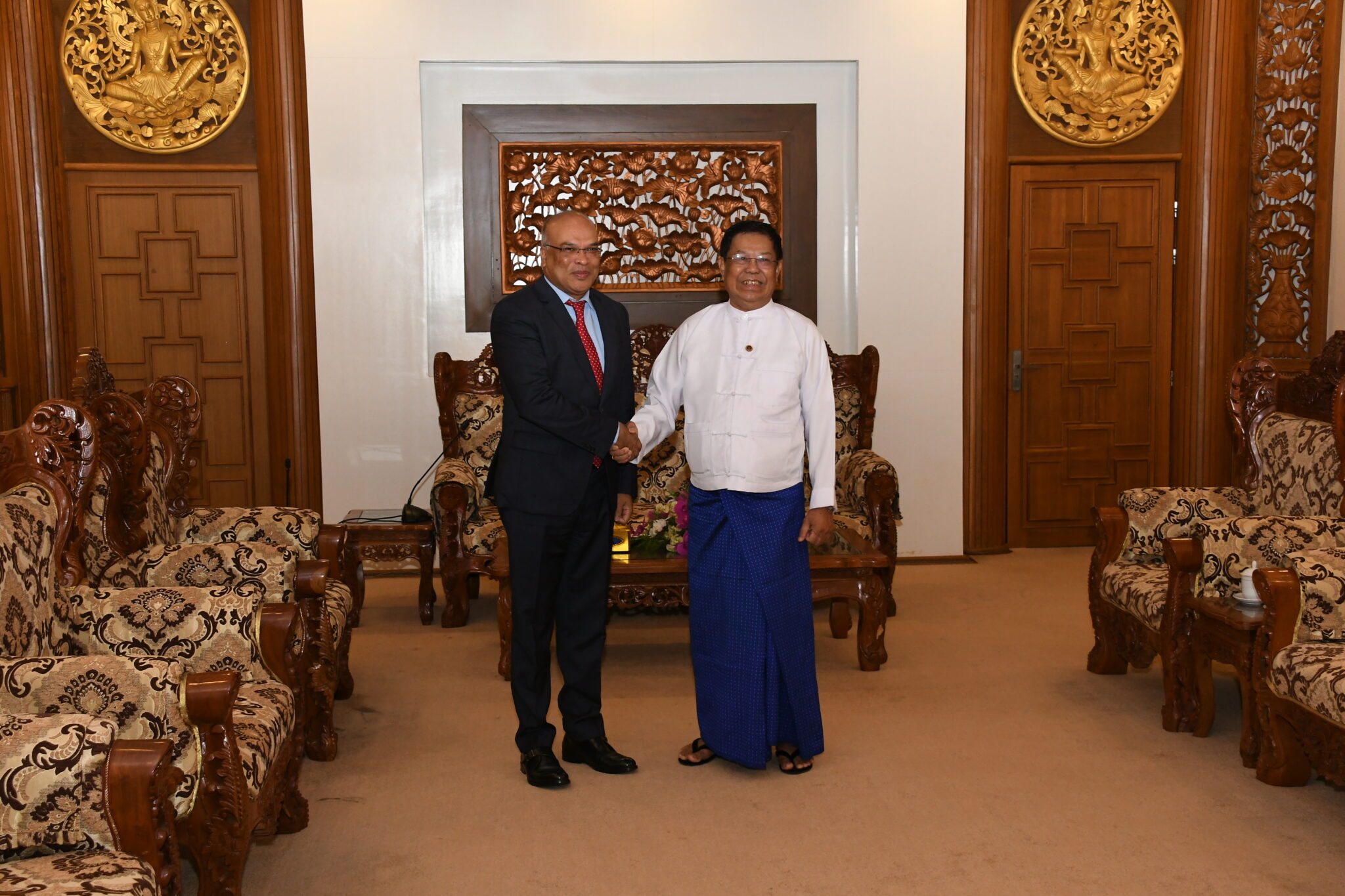 Deputy Prime Minister and Union Minister for Foreign Affairs receives Ambassador of Bangladesh to Myanmar (4-3-2024)